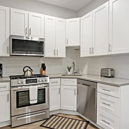 3Br Apt In Logan Square Walkable To Highlights - Central Park S6