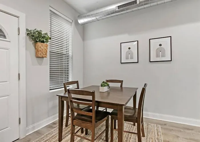 3br In Logan Square Walkable To Highlights - Park S6 *